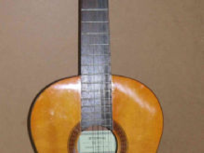 Belle guitare vintage  Yamaha Eterna EC-12 