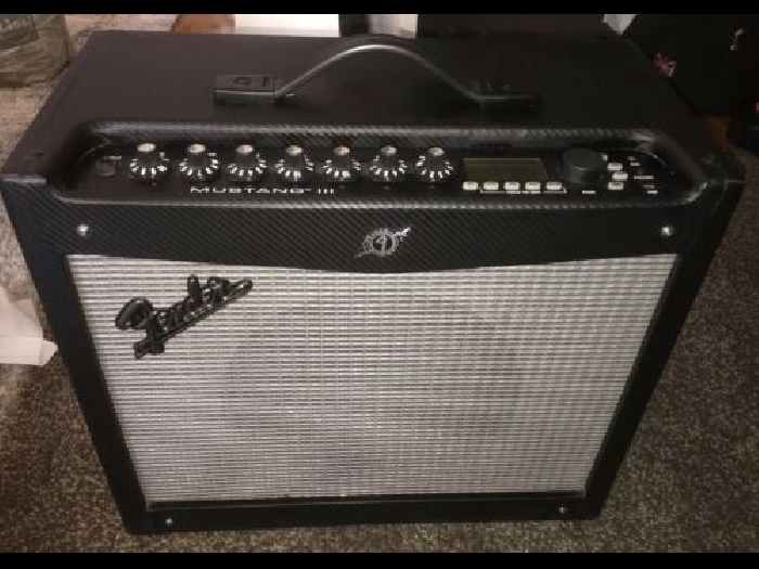 1 Ampli Guitare 100w FENDER MUSTANG III  