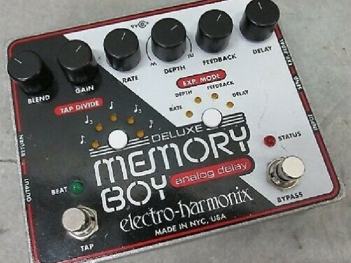 Electro Harmonix Deluxe Memory Boy Pédale de delay Chorus, Vibrato et Sweep