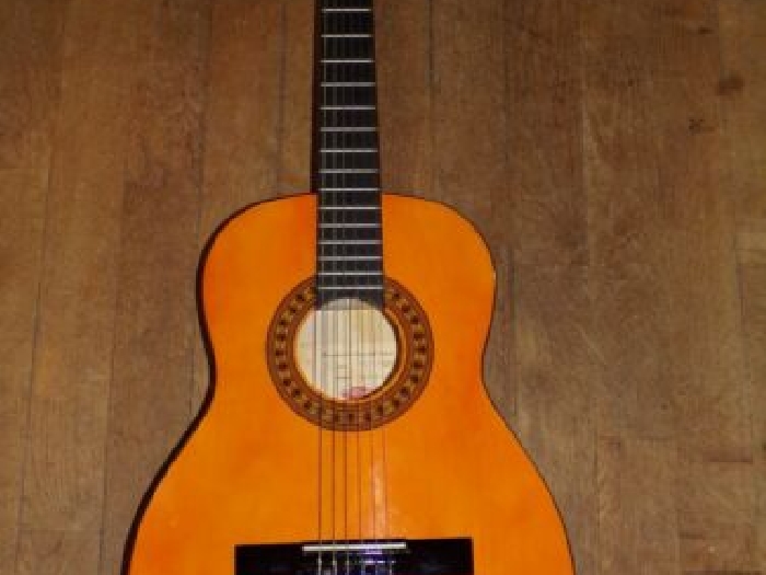 Guitare classique STAGG Model C530PACK + HOUSSE + REPOSE PIED