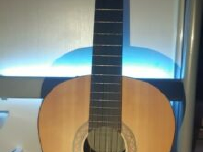 Guitare acoustique YAMAHA c30M quasi neuve