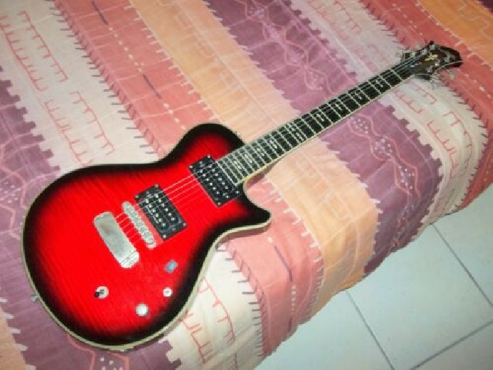 Hagstrom Ultra Swede Seymour Duncan JB SH4 hard case burgundy burst
