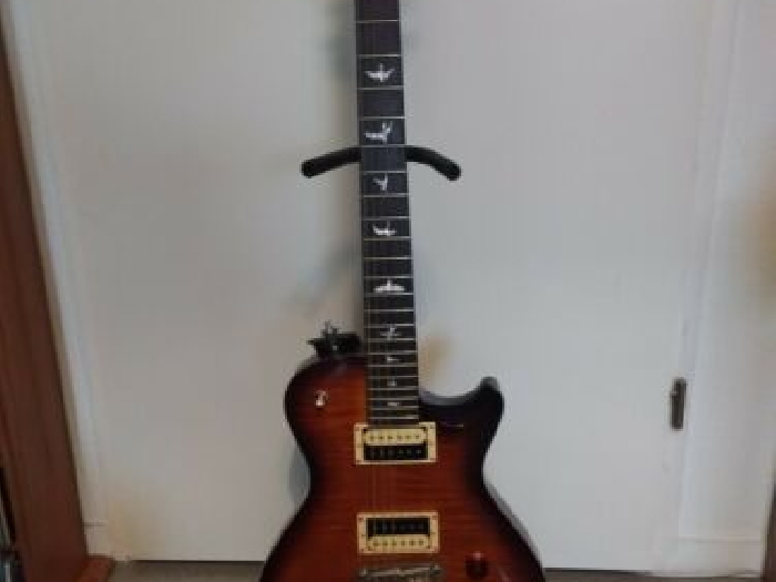 guitare electrique Paul reed smith SE 245  en très bon état - avec sa housse