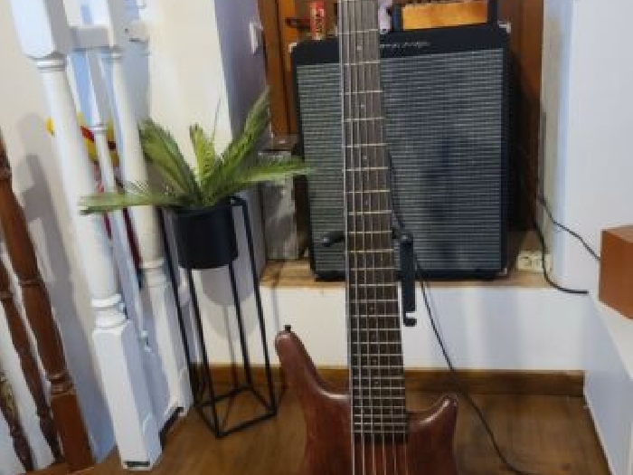 GUITARE BASSE ELECTRIQUE WARWICK THUMB NT6 MADE IN GERMANY
