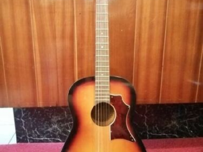 Guitare Acoustique Klira Vintage Modèle Boy