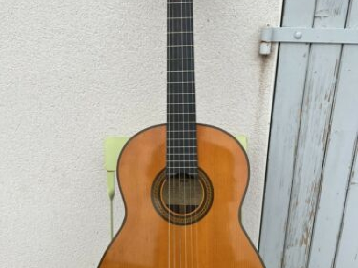 guitare classique 4/4 Yamaha g240 ll