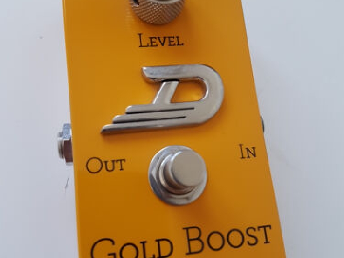 Duesenberg Gold Boost pedal