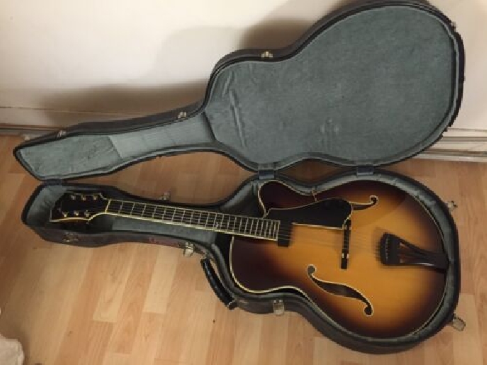 Hollow Body jazz archtop guitar by luthier Marioni