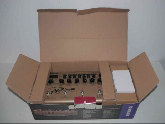 Pre-amplificateur guitare Yamaha AG-Stomp Guitar pre-amplifier