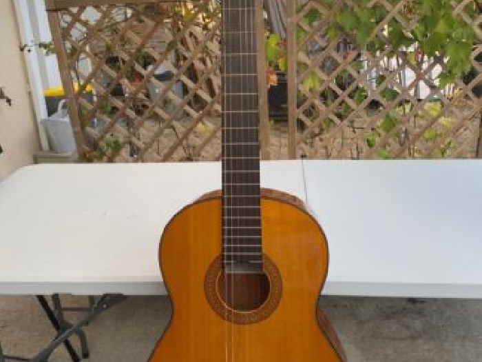 Guitare classique Yamaha CG142S marron OCCASION + ACCORDEUR & HOUSSE