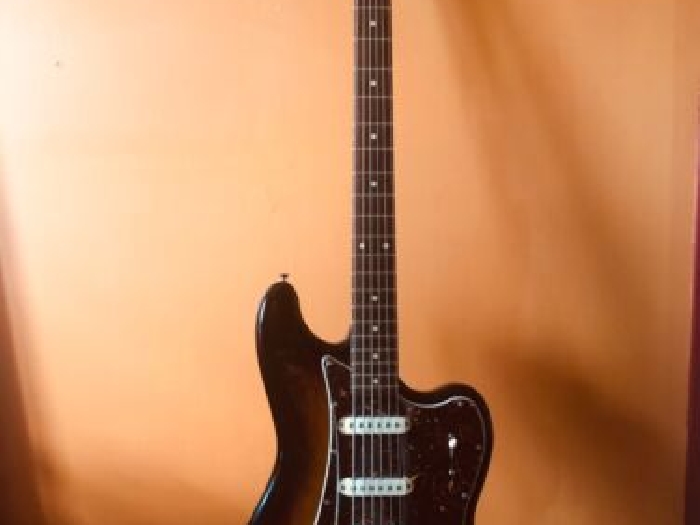 guitare fender bass VI pawn shop edition