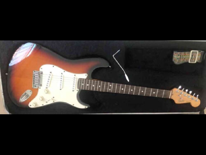Guitare Fender USA Sunburst de 1989 : E 97 2036 Eightis 9 année 7 eme mois