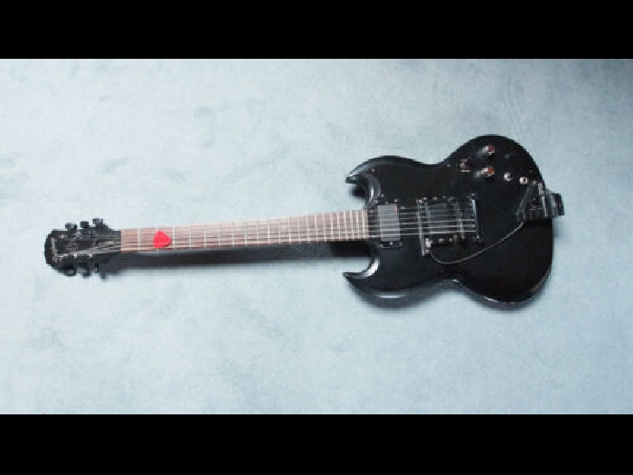 Guitare g400 epiphone 2 micro EMG 81 actifs Roland et un GK-2A midi