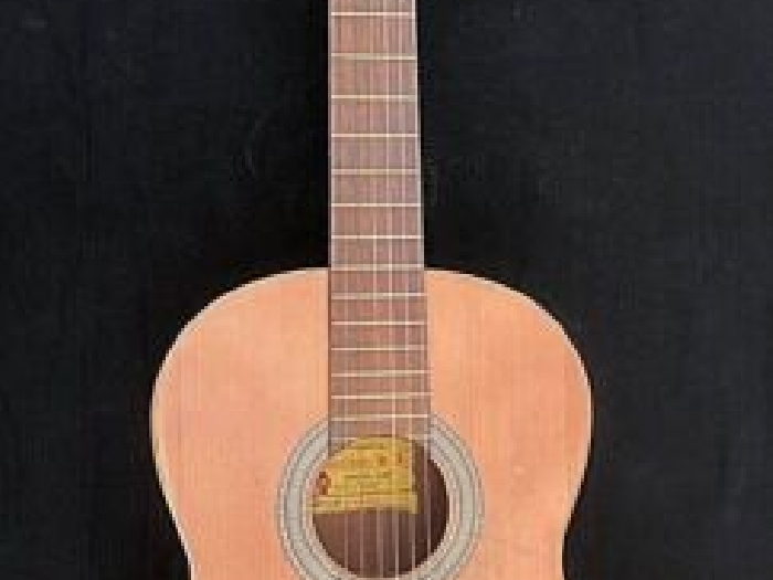 ancienne guitare espagnole alhambra 