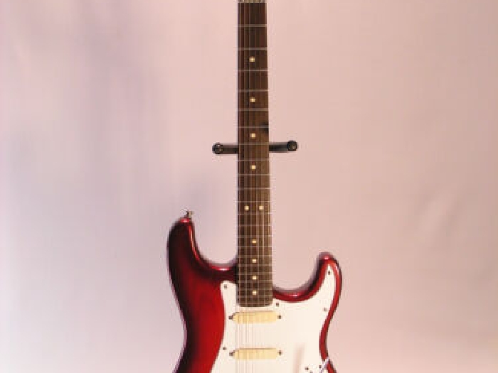 Rare Fender Stratocaster Deluxe Plus Crimson Burst USA de 1993