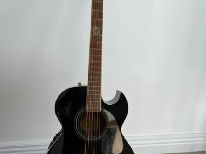 Guitare electro accoustique noire Fender J5 signature