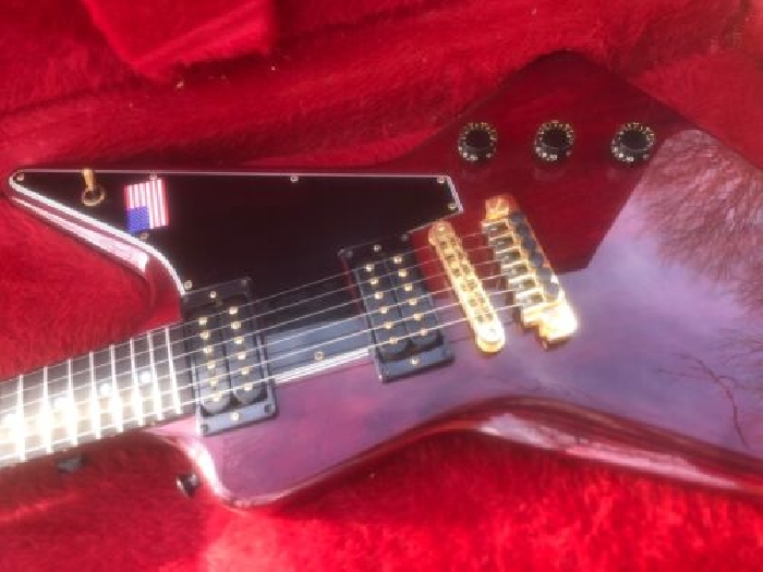 Gibson Explorer II E2 Red Translucide 1980 en superbe état