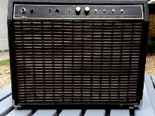 Ampli guitare Combo Yamaha Fifty 112 50W en l'état, se met en marche à restaurer