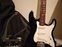 guitare + ampli +sangle+housse+cable