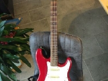 Guitare électrique Greeta + Ampli Career BKA 10N