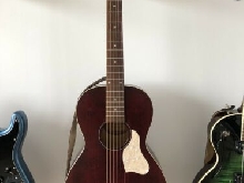 Guiatre Accoustique Art & Lutherie Roadhouse Tennesse Red
