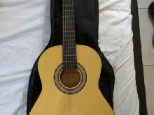 Guitares acoustiques enfant + housse de rangement