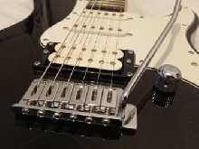 Yamaha Pacifica et amplificateur Line 6 guitare électrique