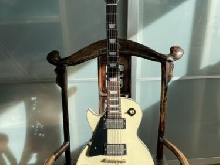1970 electric guitar Left . Columbus .made In Japan