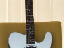 Guitard Fender Telecoustic 