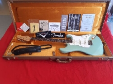 fender stratocaster custom shop NOS '60 daphne blue de 2007 serie Time machine